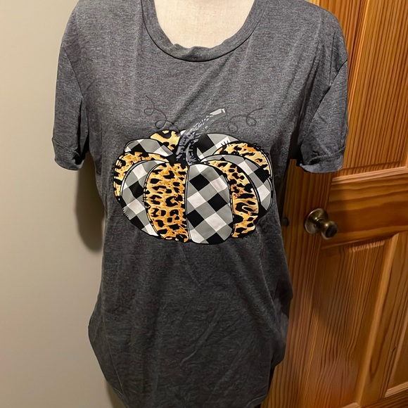 Pumpkin T-Shirt - Picture 1 of 4